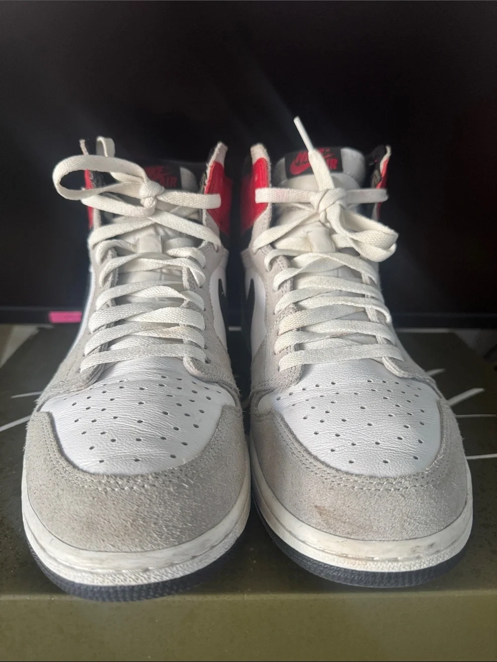 Jordan 1 Retro High Light Smoke Grey
